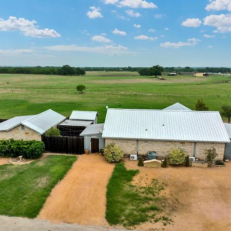 Romantic Oasis With Hot Tub Near Fred And Wineries! Fredericksburg Kültér fotó